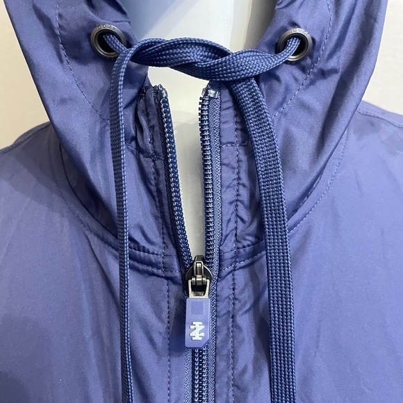 Izod Small Vest - Picture 4 of 7